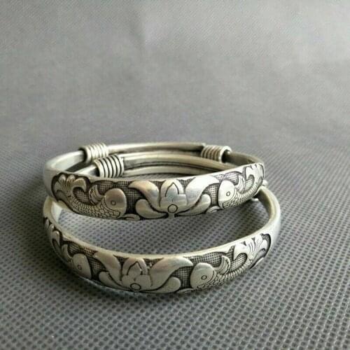 A Pair Old Chinese tibet silver handcarved fish Bracelet