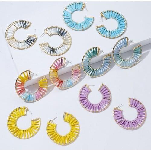 New Fashion Hand-woven Multicolor Earrings Geometric C-shaped Round Earrings Raffia Alloy Pendant Ladies Earrings Party Jewelry