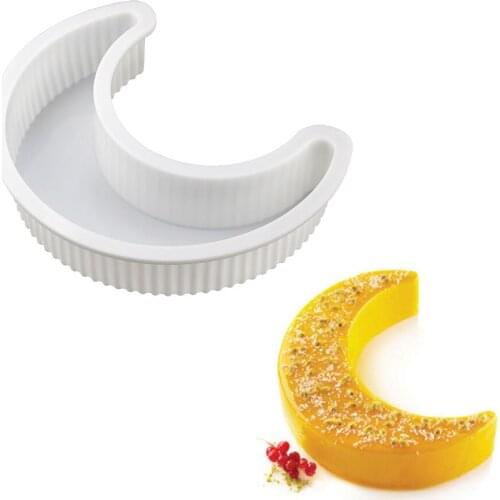 3D Moon Shape Silicone Cake Mold Crescent Pan DIY Crystal Silicone Storage Reusable Mousse Biscuit Bread Mould For Kitchen 2021