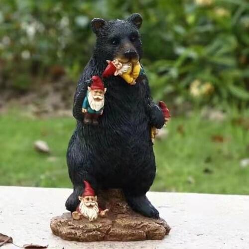 Black Bear Eating Gnomes Garden Statue Yard Art Lawn Decoration Garden Gnome Dwarf Resin Figurine Statue Decoration Wall Decor