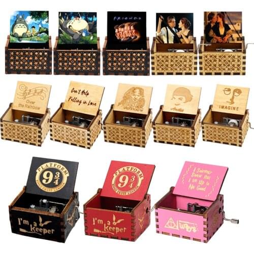 Wholesale Wooden Totoro MusicBox Mechanism Jurassic Park LOVE MOM and LOVE DAD MusicBox Birthday Gift Home Decoration
