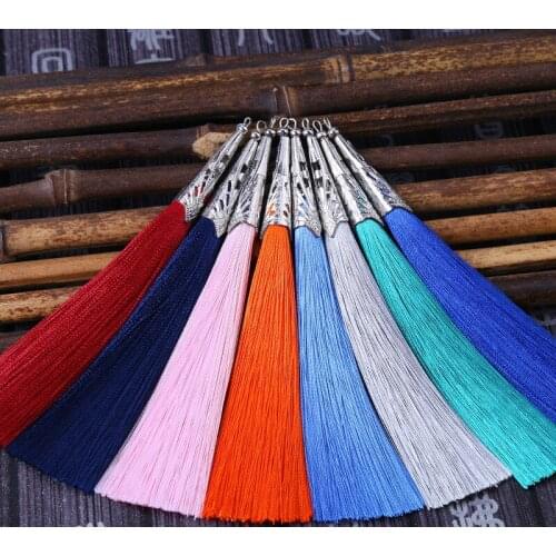 10Pcs 26colors Creative New Hollow Alloy Phoenix Tail Tassel Spike Car Key Chain Accessories Polyester Vertical Ice Silk Pendant