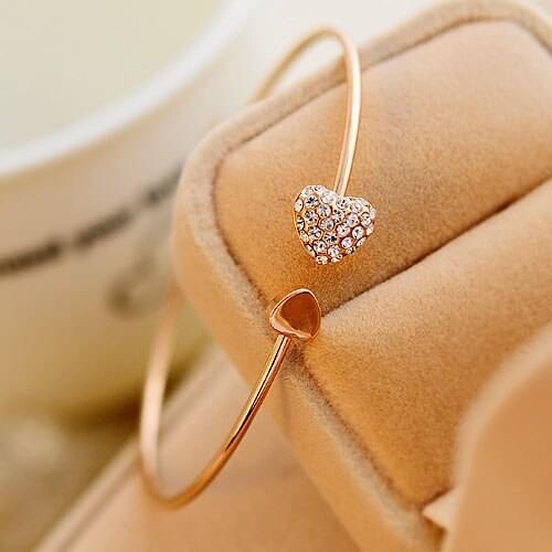 2019 Hot Simple Love Opening Bracelet Gold Tone Rhinestone Love Heart cCuff Bracelet For Women Girl