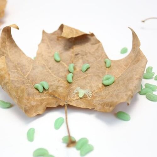60Pcs Halloween Fun Mini Plastic Green Luminous Insect Prank Birthday Toy Diy Decoration Insect Party Props