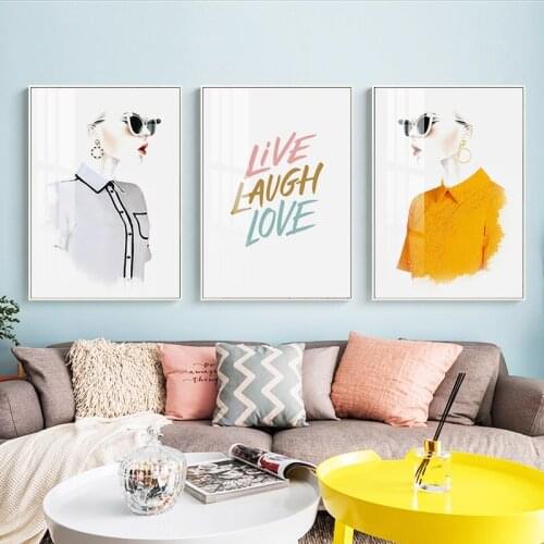 Nordic Fashion Model Lady Canvas Painting Women Sunglass Poster Print Wall Art Pictures for Salon Living Room Bedroom Home Decor