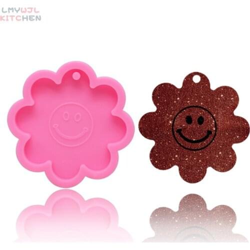 New DIY Silicone Mirror Epoxy Smiley Flower Keychain Pendant Mold Making Chocolate Biscuit Cake Decoration Baking Mold