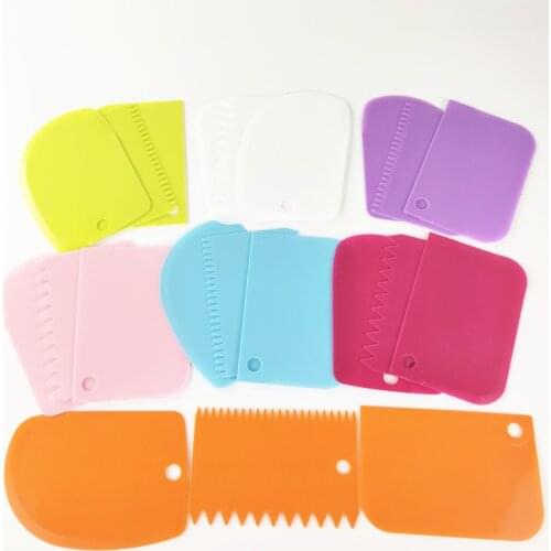 3PCS baking scraper Plastic Dough Knife Baking Pastry Tools Icing Fondant Scraper Cake cream plastic spatula Noodle Knife