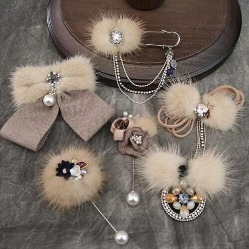 Rabbit Hair Pin Badges European Royal Style Badges For Coat Sweaters Bags DIY Decors Hand Made Embroidered Beaded Brooch Badges