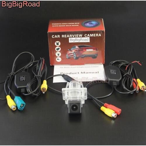 BigBigRoad For Mercedes Benz W204 C180 C200 C280 C300 RCA Interface For Original Screen Compatible backup Camera