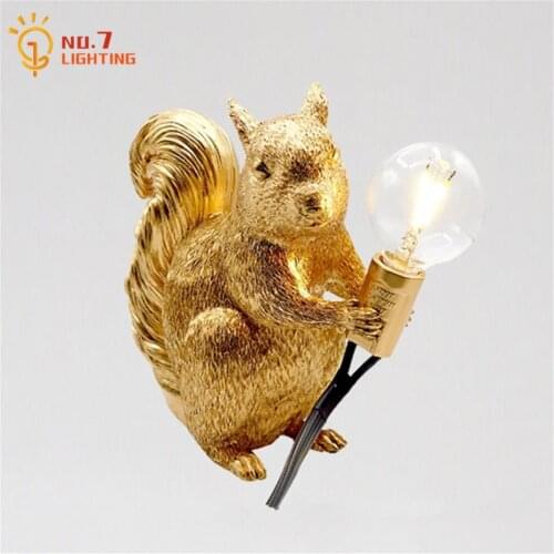 Italian Design Animal Cute Squirrel Table Lamp Gold/White/Gray Lampbody Led Resin Deks Lights for Bedside Lamp Decor Home Gift