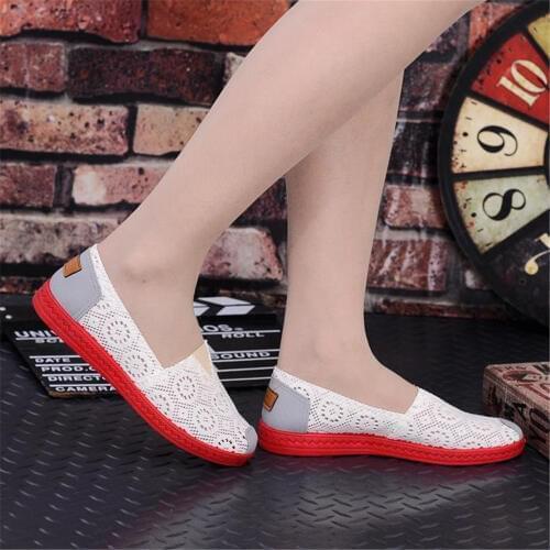 Summer new style hollowed lace tennis shoes comfortable shoes casual shoes Korean version lazy people casual mother shoes