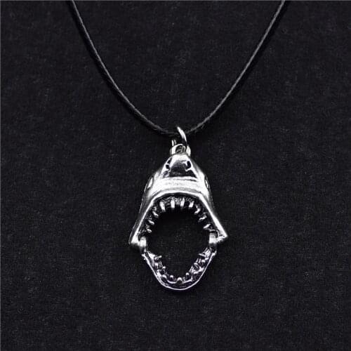 New Creative Punk Animal Hip Hop Antique Silver Color Shark Leather Cord Necklace Opens Closes Shark Teeth Mouth Pendant Jewelry