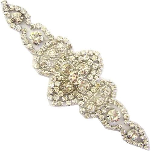 Christmas Trim YACKCALSI 3D Floral Crystal Wedding Veils Sash Beading Pearls Crystal Applique Bridal 15*5.5