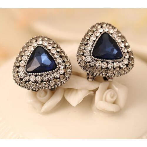 Vintage style triangular crystal stud earrings &Gold-color preserving artificial diamonds women new fashion stud earrings