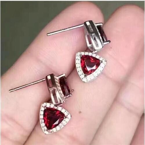 Garnet stud earrinGarnet stud earring Free shipping Natural real garnet 925 sterling silver Fine jewelry Love heart earrings