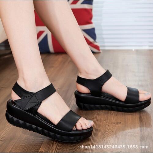 2019 summer new waterproof platform thick bottom wedge female sandals sponge cake fashion comfortable beach shoes rocking shoe