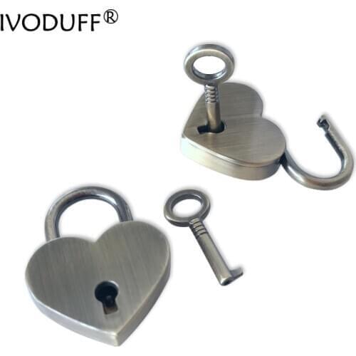 1pc Midium Shape Heart Shape Vintage Metal Mini Padlock Bag Suitcase Luggage Box Key Lock With Key