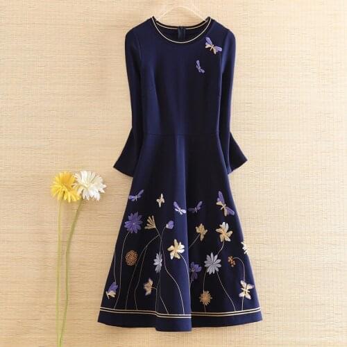 The new autumn women dress ethnic style Retro elegant embroidery Slim O-neck elegant lady party dress S-XL