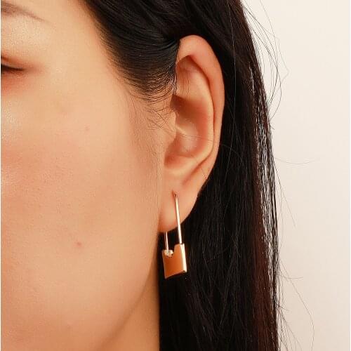 Korea Simple Paper Clip Earrings Fashion Creative Metal Geometric Pin Earrings Personalized Earrings Female Jewelry Gifts