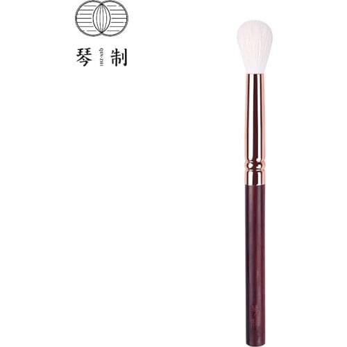 QINZHI Professional Handmade Make Up Brush 107 Nose Eye Shadow Blending Brush Soft Saibikoho Goat Hair Short Handle Makeup Brush