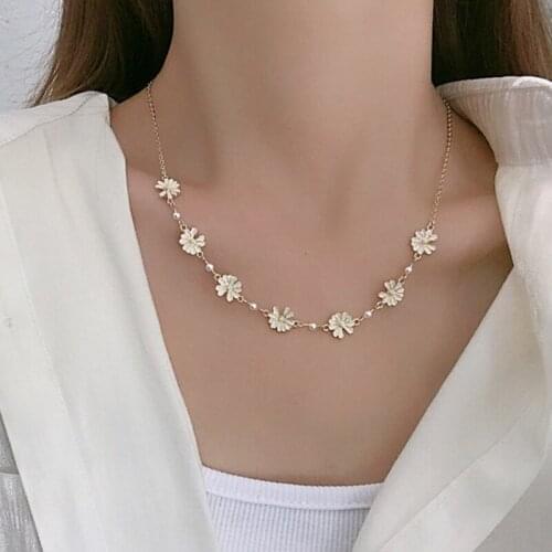 Fashion Sweet Daisy Flower Necklace For Women Personality Flowers Planet Universe Zircon Clavicle Chain Necklaces Party Jewelry