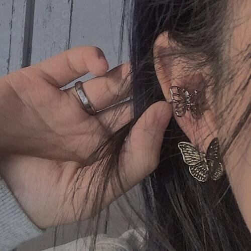 Korean Style Earrings Mini Butterfly Shape Shiny Exquisite Aesthetic Ear Bone Clip No Piercings Earrings for Women Girl Jewelry