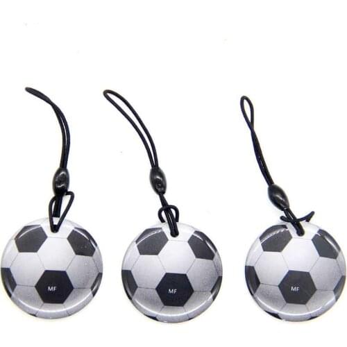 UID 13.56MHz Rewritable Tags Changeable NFC RFID Key Ring Fob Token Tag S50 1K Dropping Glue Keyfobs Card Football Pattern 1Pcs