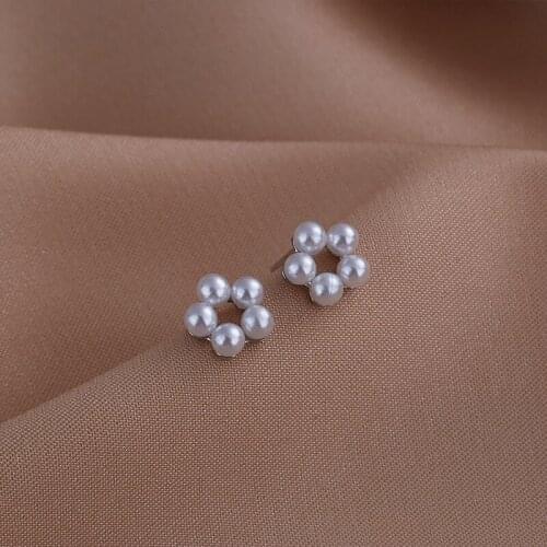 Fashion Women Simulated Pearl Earrings Sweet Delicate Design Small White Stud Earrings For Girl Party Gifts