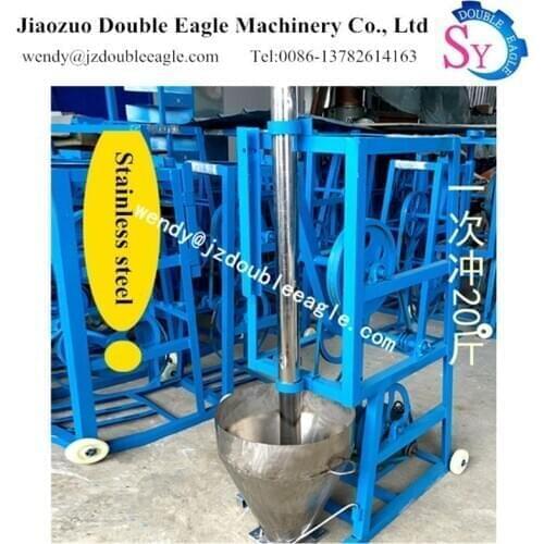 2020 New Design commercial vertical Large electric pimiento pounding machine/hot pepper powder beetling making machine 2.2kw