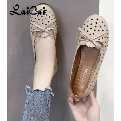 Comfortable Soft Soled Flats Vulnerability Tendon Sole Shoes Female 2021 Spring Autumn New Breathable Hollow Slip-on Women Shoes