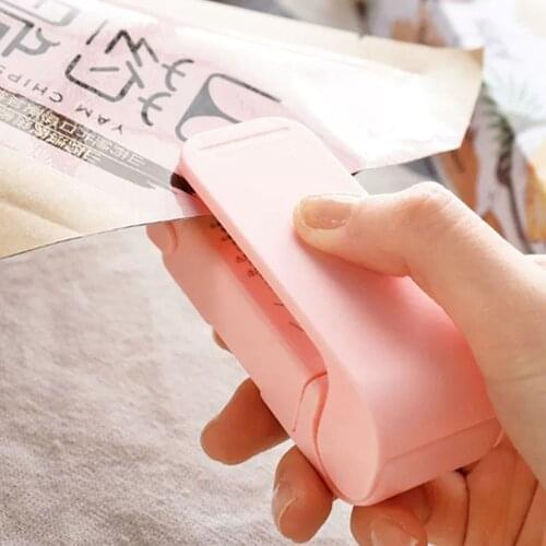 Kitchen Accessories Mini Sealing Machine Portable Heat Sealer Plastic Package Storage Bag Handy Sticker and Seals for Food Snack