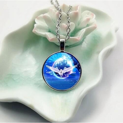 2019 New Fashionable Flying Unicorn Glass Pendant Necklace High Quality Necklace