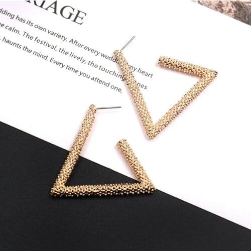 Vintage Gold Color Geometric Triangle Hoop Earrings Shiny Metal Big Loop Statement Earrings for Women Girl Fashion Jewelry Gift