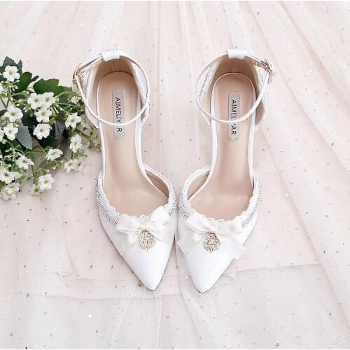 Pointed hollow French white gentle wind girly sandals with bow knot rhinestones Mori sweet stiletto fairy high heels