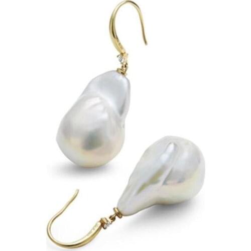 A pair of 14-15mm south sea baroque white pearl earring 14k