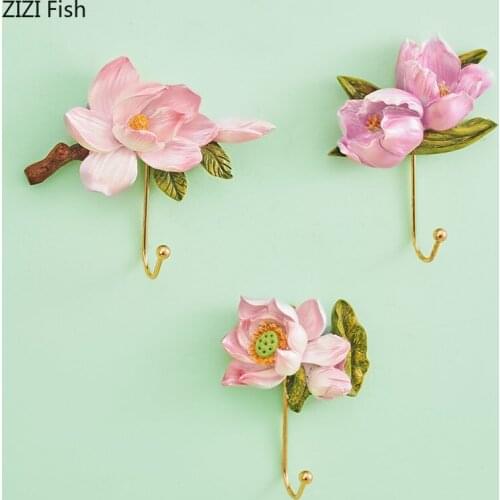 Artificial Flowers Key Holder Wall Floral Decorative Hooks for Hanging Room Aesthetics Backdrop Display Rose Hook Coat Rack