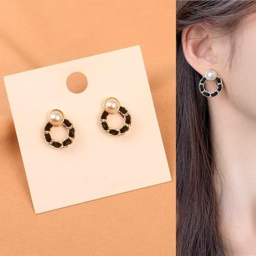Simple Round Black Metal Hoop Pearl Pendant Drop Earrings for Women Girls Teens Korean Fashion Earrings 2021 Trend New Arrival
