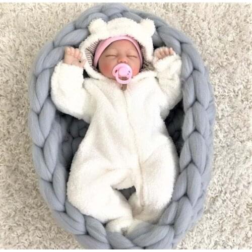 Newborn Photography Props Breathable Hand-woven Baby Basket Knitted Newborn Nest Thick Wire Basket Sleeping Bag Travel Bassinet