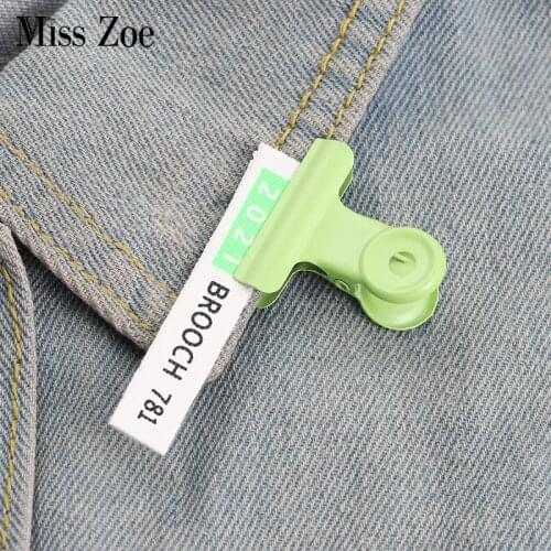 Sweet Colors Cute Clip Brooches Clothes Shirt Label Pins for Bag Purple Yellow Blue Green Jewelry Gift for Kids Friends