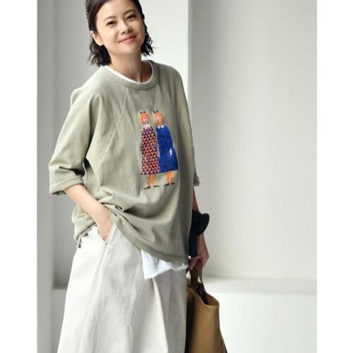 MICOCO T0301C Art washes Do old feeling Doll print loose shirt with cropped sleeves and round neck T-shirt