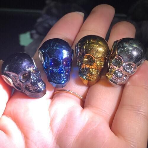 Natural Crystal Skull Gems Ghost Head Carved Crystal Skull Punched Gemstone Specimens Minerals Perforated pendant