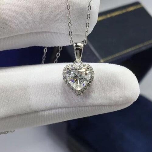 Passed Diamond Test D Color VVS Moissanite 925 Sterling Silver Love Heart Pendant Necklace Women Got Engaged Luxury Jewelry