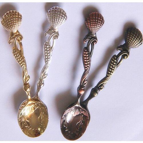 5pcs/lot Classic new fashion creative kitchen retro coffee spoon, metal tea spoon, ice cream spoon Dinnerware Sets KV 046