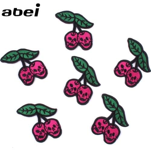 5pcs/lot Embroidered Skull Patches Iron On Sew On Funny Strawberry Stickers DIY Fabric Appliques for Jeans Bags Coat Motif Badge