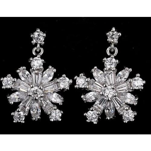 Ekopdee 2021 Summer Hot Selling Cubic Zirconia Earring For Women Flower Design Zircon Earrings Female Jewelry Birthday Gift New