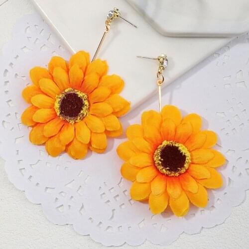 2021 Trend Sunflower Flower Resin Earrings for Women Korean Fashion Funny Designer Earrings Elegant Unique Geometric Earring Fun