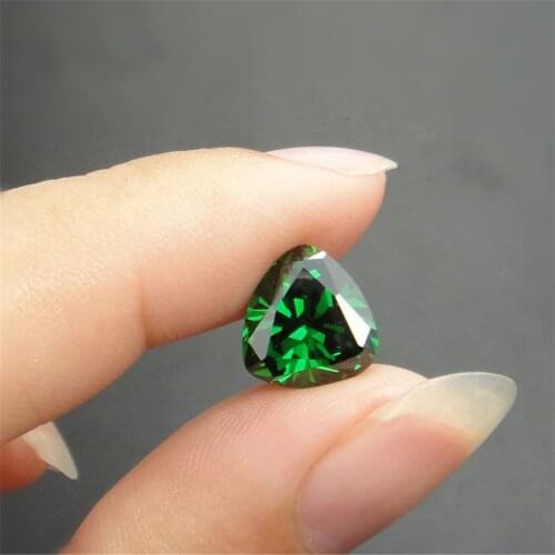 Emerald Triangular Faceted Gemstone Trilliant Cut Emerald Gem Multiple Sizes to Choose GE28