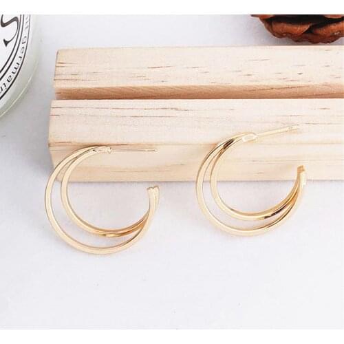 Simple Moon Stud Earrings For Woman Girls Semi-circular Hollow Alloy Earrings Gold/Silver Color Jewelry Bijoux Elegant Gift