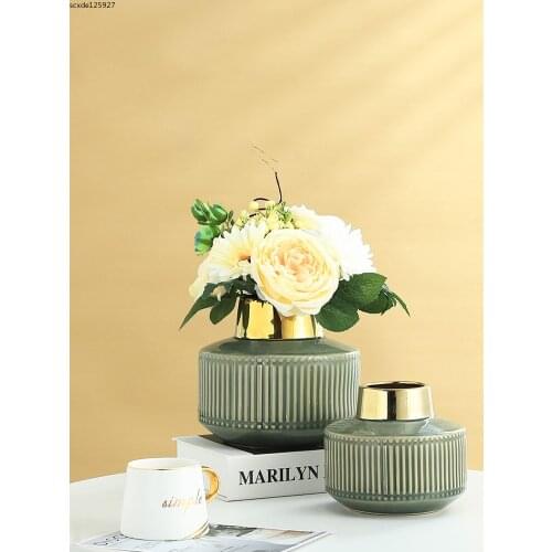 Luxury Ceramic Gold Vase Creative Vertical Pattern Flower Arrangement Hydroponic Decor Dining Table Simulation Flower Decor Vase