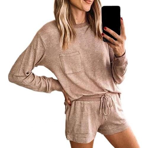 Sleepwear Long Sleeves Skin-friendly Polyester Round Neck Pajamas Suit for Home